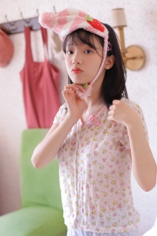 黄杏秀女儿